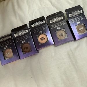 SOLD! Urban decay eyeshadow single ABC Gum